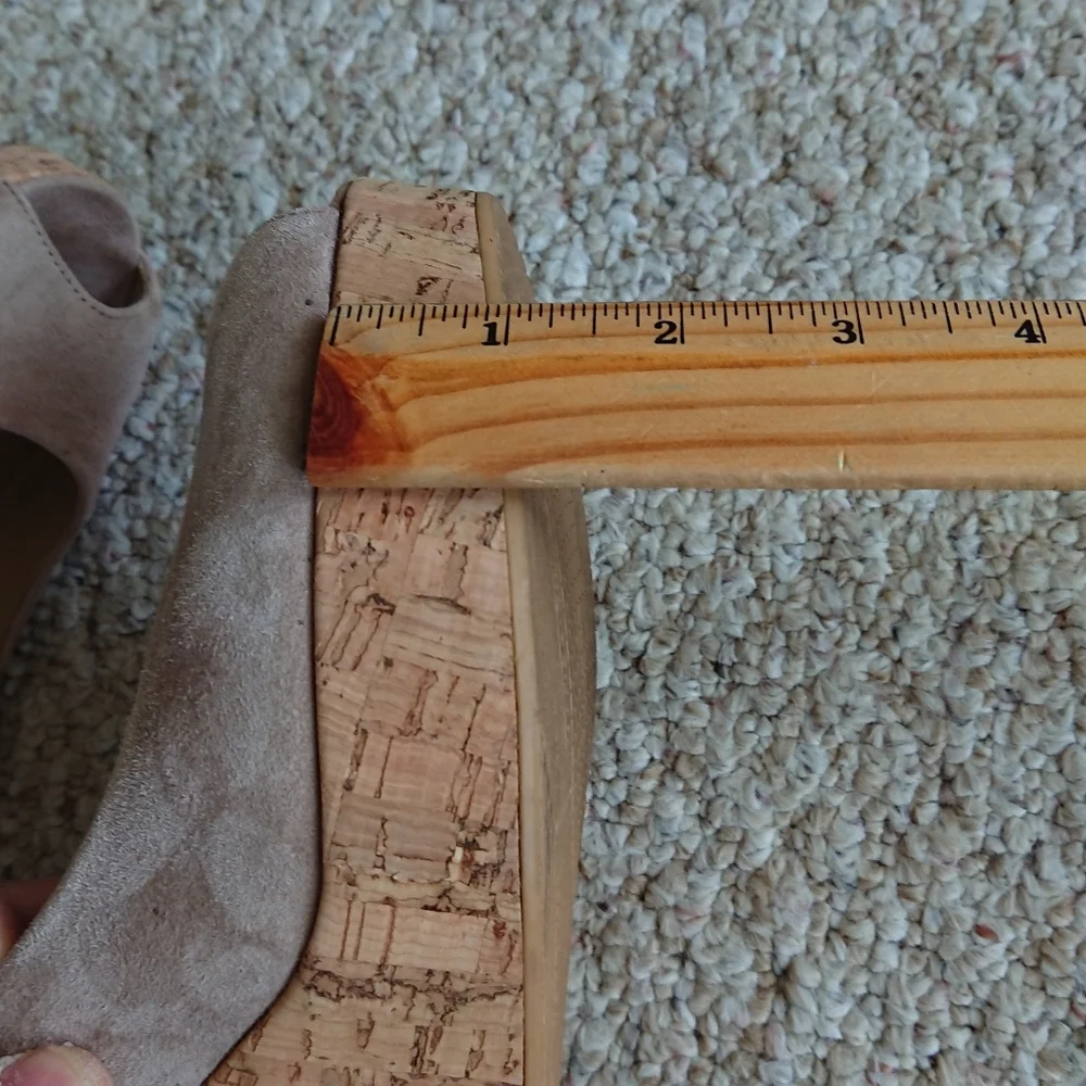 Stuart Weitzman Anna peep-toe wedge Wedge Platform Sandals in taupe 8.5 M - Picture 12 of 15